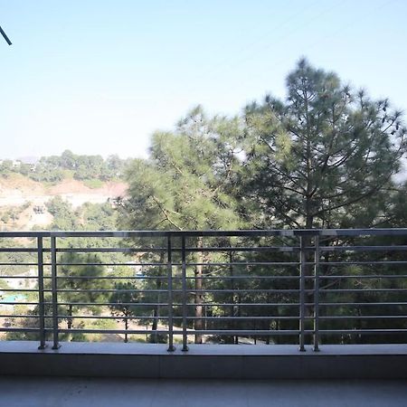 Sky Home Train View Kasauli Ngoại thất bức ảnh