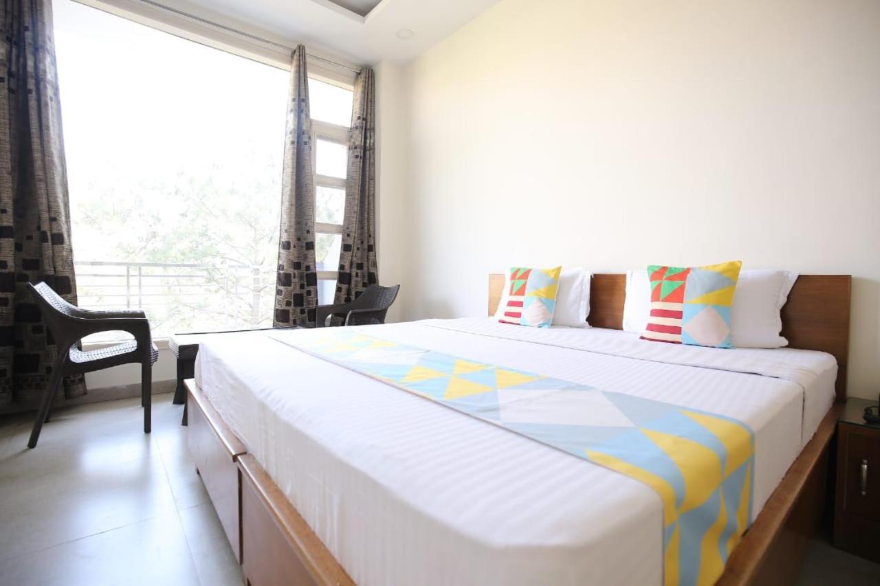 Sky Home Train View Kasauli Ngoại thất bức ảnh