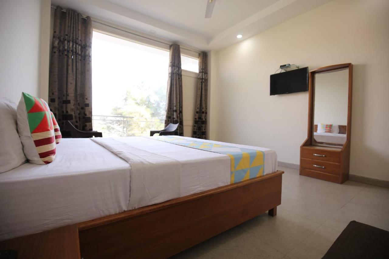 Sky Home Train View Kasauli Ngoại thất bức ảnh