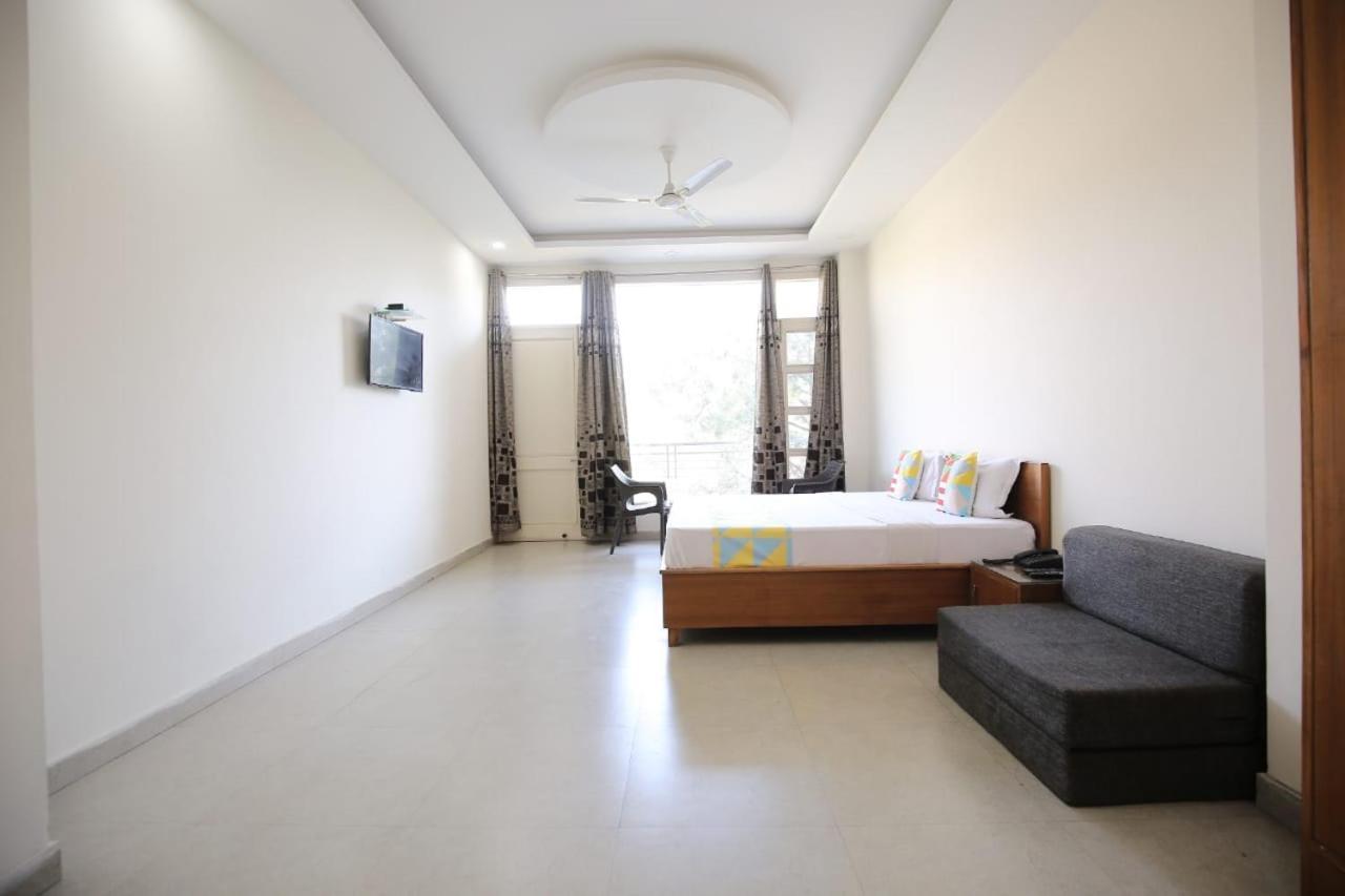 Sky Home Train View Kasauli Ngoại thất bức ảnh
