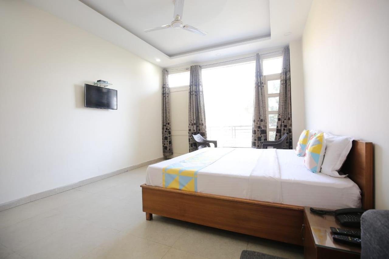 Sky Home Train View Kasauli Ngoại thất bức ảnh
