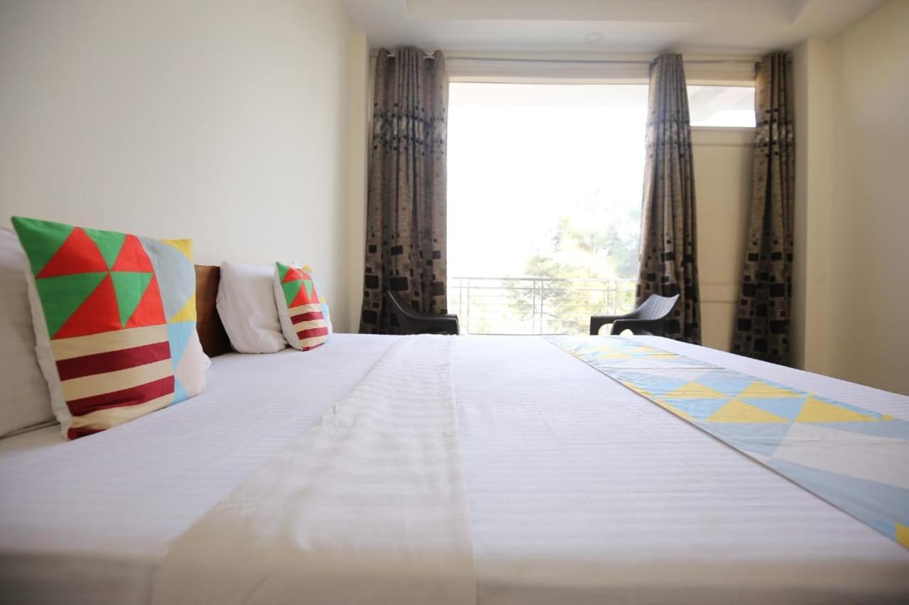 Sky Home Train View Kasauli Ngoại thất bức ảnh